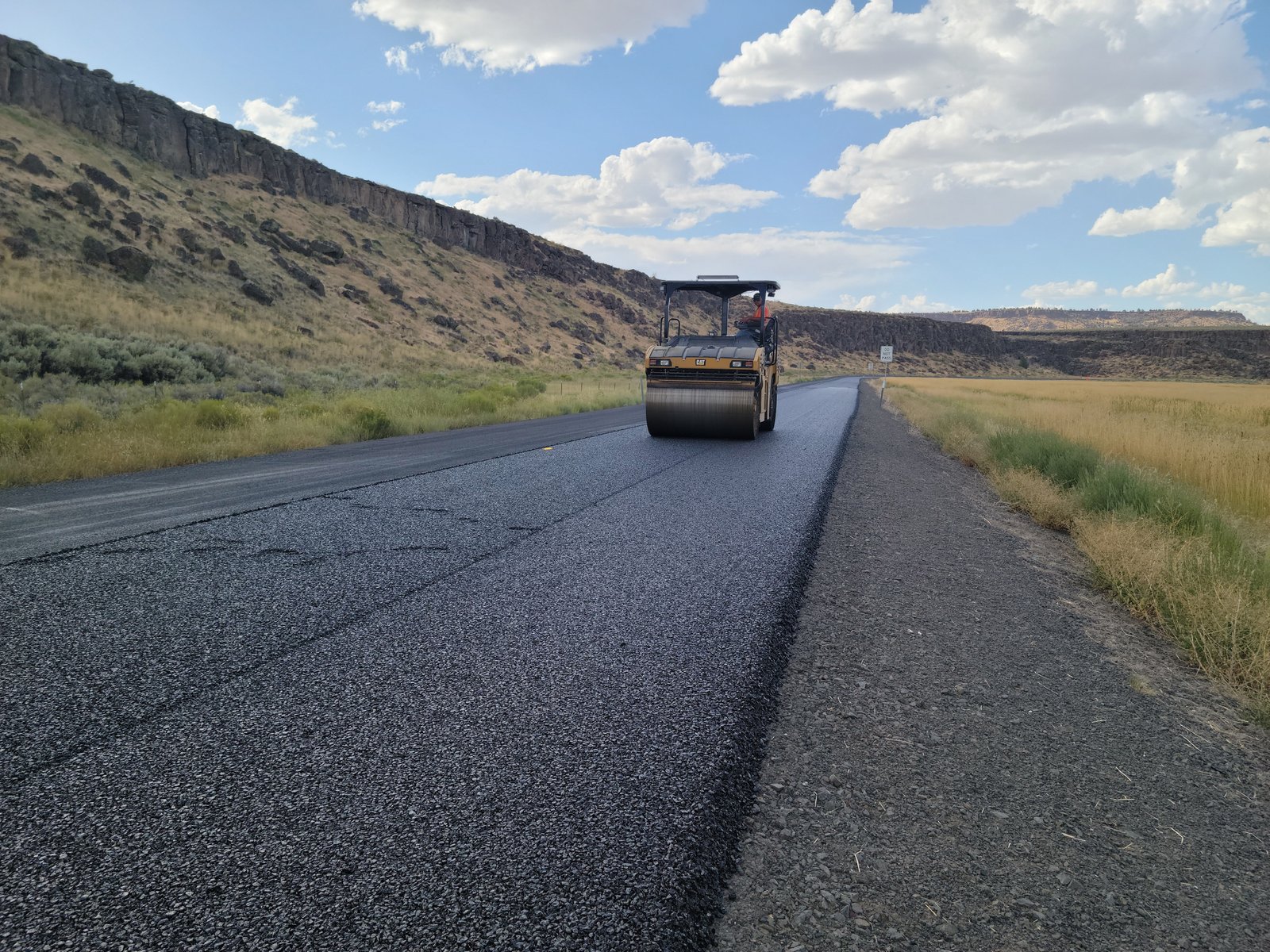 EO Asphalt provides commercial, residential, and industrial all service asphalt paving
