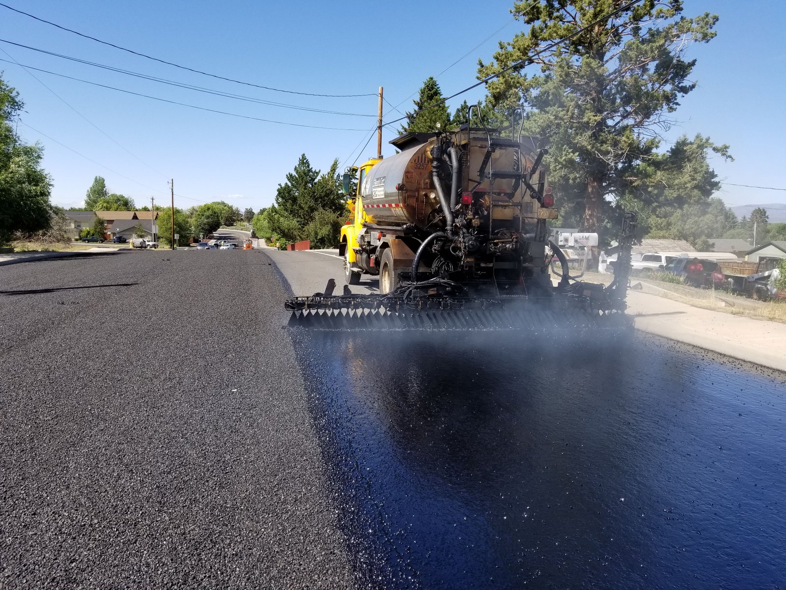 Sealcoating & Asphalt Maintenance by EO Asphalt
